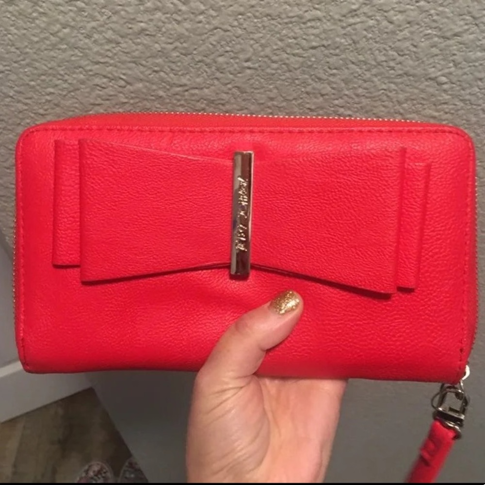 Red Betsey Johnson wristlet wallet! 🌹
